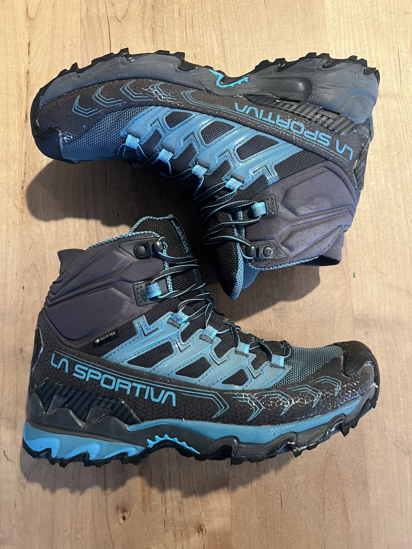 La Sportiva Ultra Raptor ll Hiking Boots Women’s 8 Excellent Condition!