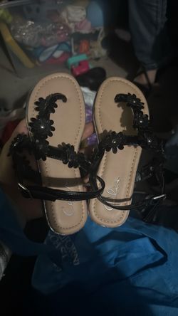 Girl Sandals size 2 in black