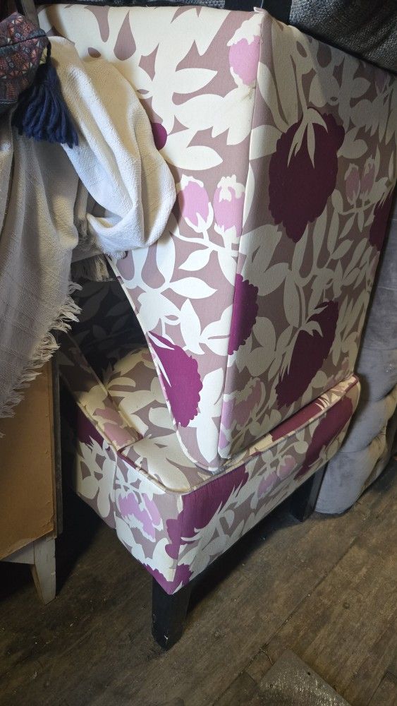 2 Beautiful Accent Chairs