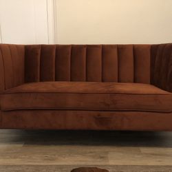 Quick Sell On Love Seat Sofa $300 New