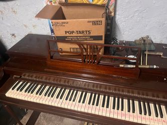 Acoustic piano
