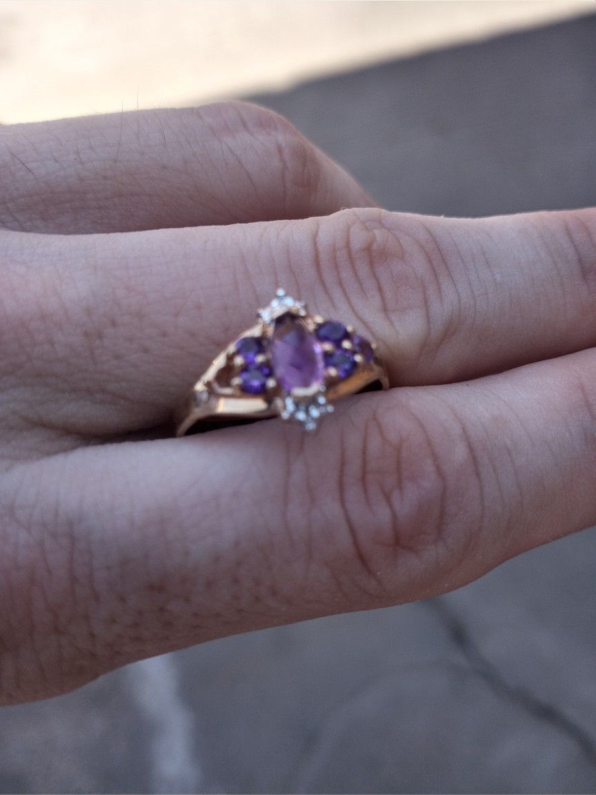 14kt Ring. 2.65 Grams