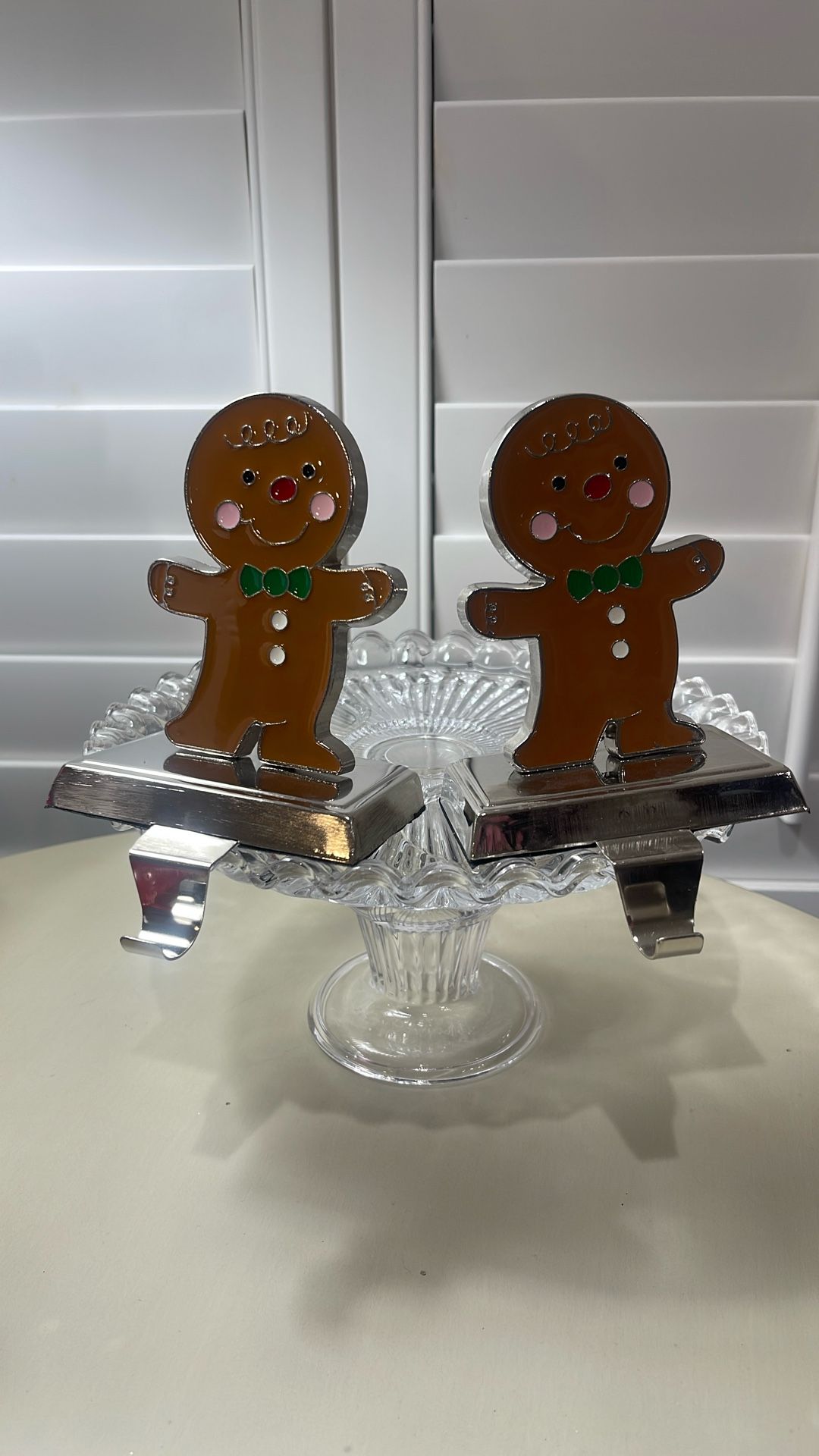 Gingerbread Metal Stocking Holder 