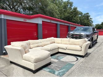 Oversized Cindy Crawford Sectional +Chaise