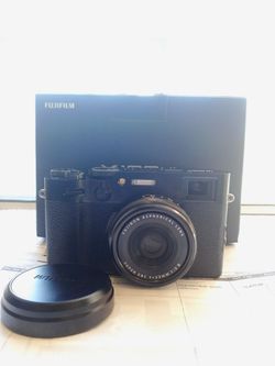 Fuji X100VI (BNIB) Black