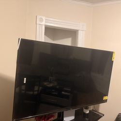     📺 55” Roku Smart TV – $100 Only! Works Perfectly, Must Go Fast!