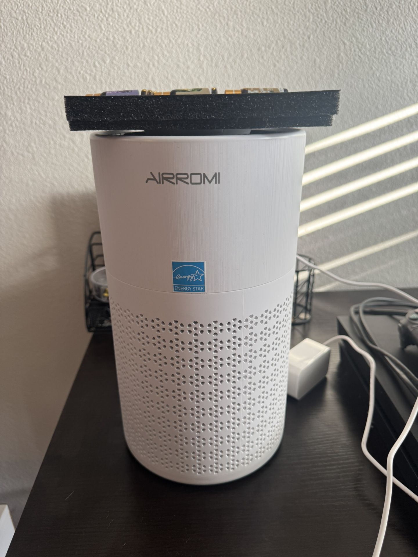 Purificador de aire / Difusor AIRROMI + aceites esenciales | AIRROMI Air Purifier / Essential Oil Diffuser + oils