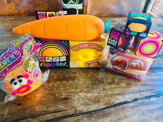 🔥SOLD AS BUNDLE ONLY🔥 NeeDoh Squish Toy Bundle