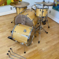 Ludwig Accent Custom Complete Drum Set 26 13 16  18 14” Lacquer Zildjian Cymbals Pdp Throne pdp Pedal $875 Cash In Ontario 91762. Good condition. Stan