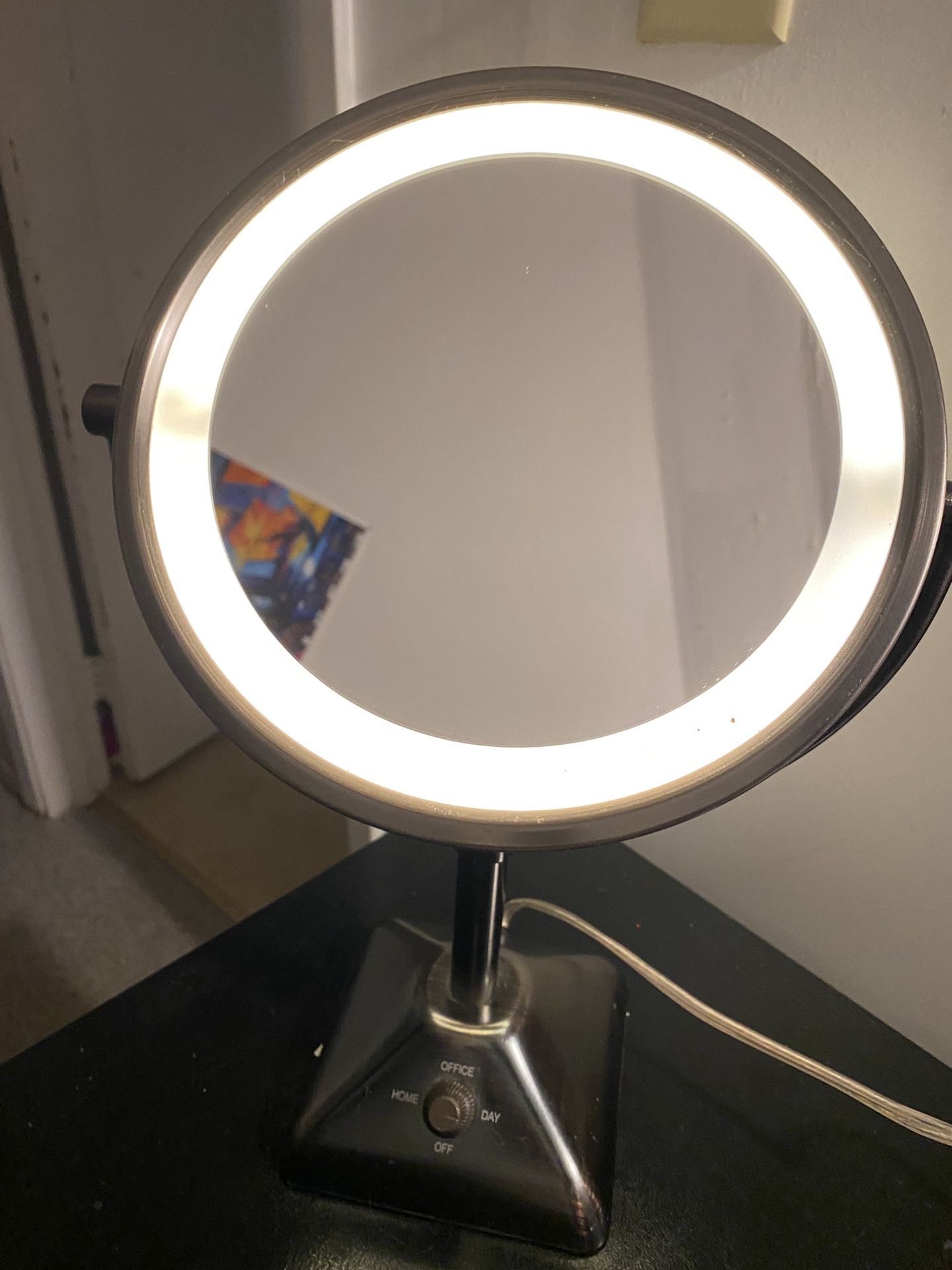 Double-Sided Lighted Round Mirror