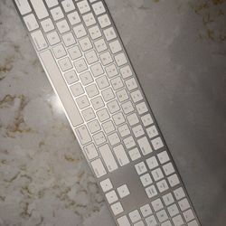 Apple Keyboard 