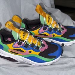  Nike