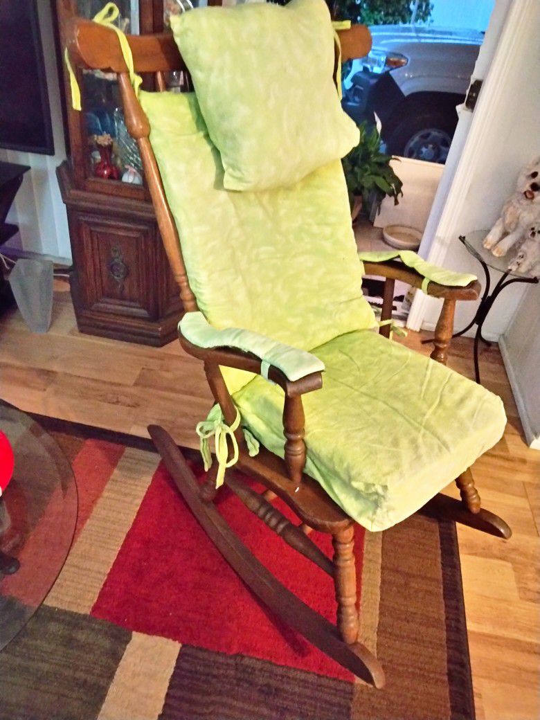 Rocking Chair Solid Wood 49.00 With Unique Designed Pillow Covers 39.00