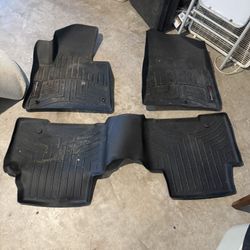 2017 Hyundai Santa Fe Weather Techs