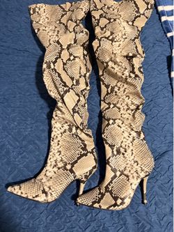 Knee high scrunched boots