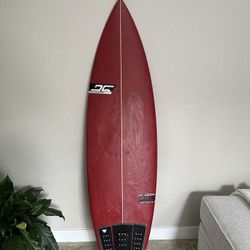 Dg surfboard Red 5’9’’