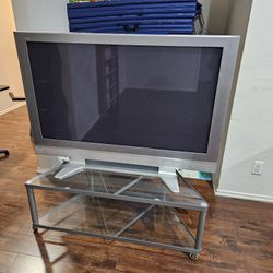 TV Panasonic 50" and TV Stand