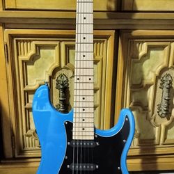 New Electric Guitar With New Bag, Cable And Shoulder Strap 