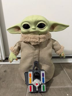 Baby Yoda remote control toy
