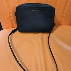 Michael Kors Crossbody Bag