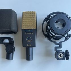 C414 XLII multi-pattern condenser microphone