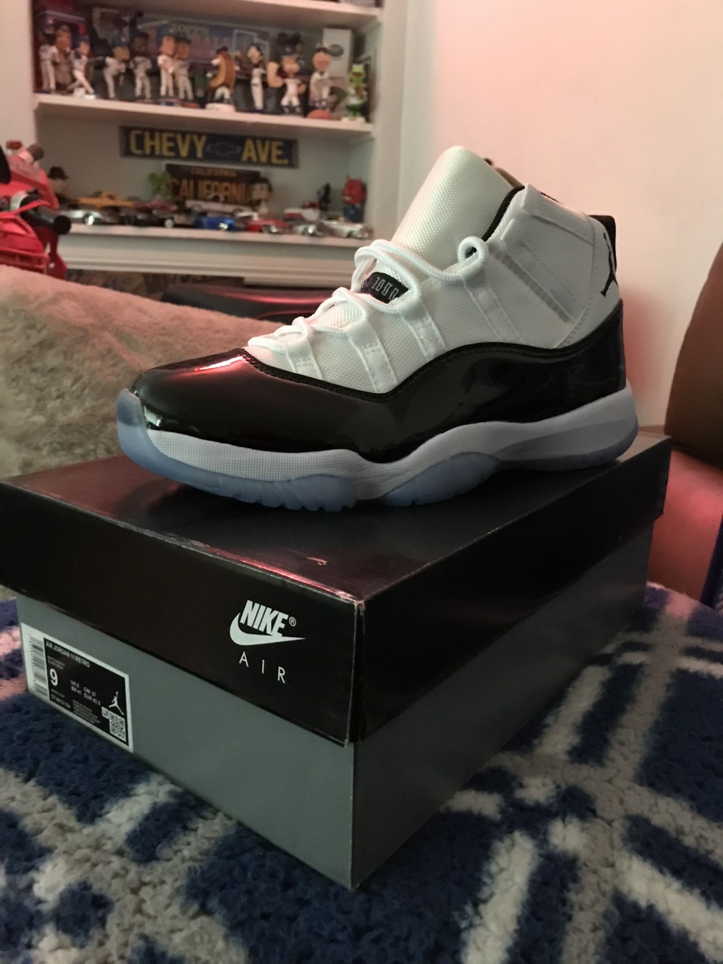 Jordan Retro “ Concord 11 s “