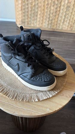 Nike High-Top Black Sneakers as 10