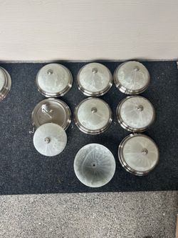 Ceiling light fixtures