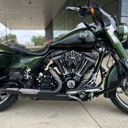 2014 CVO Road King