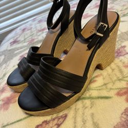 TORRID  Women wedge sandals 11.5W