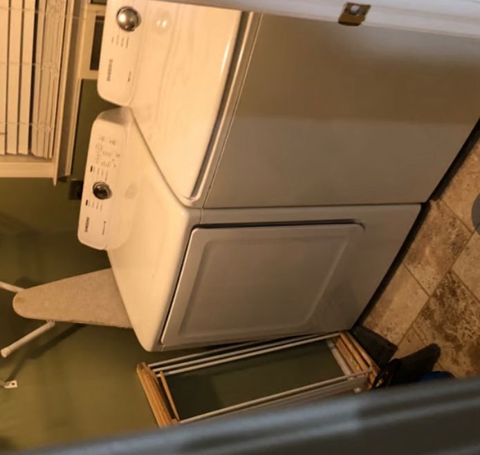 Washer dryer set