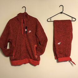 New! Men & Women Nike Jogger Suits!