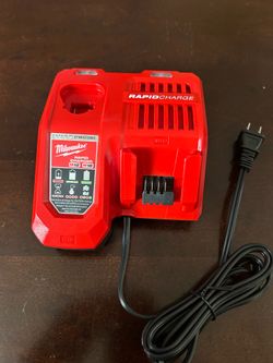 Milwaukee M18 and M12 Rapid Charger