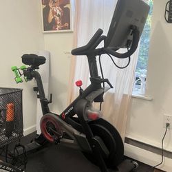 Exellent condition Peloton bike + Delivery + 18 month warranty | Over 1000 happy customers | Google Trade My Spin 