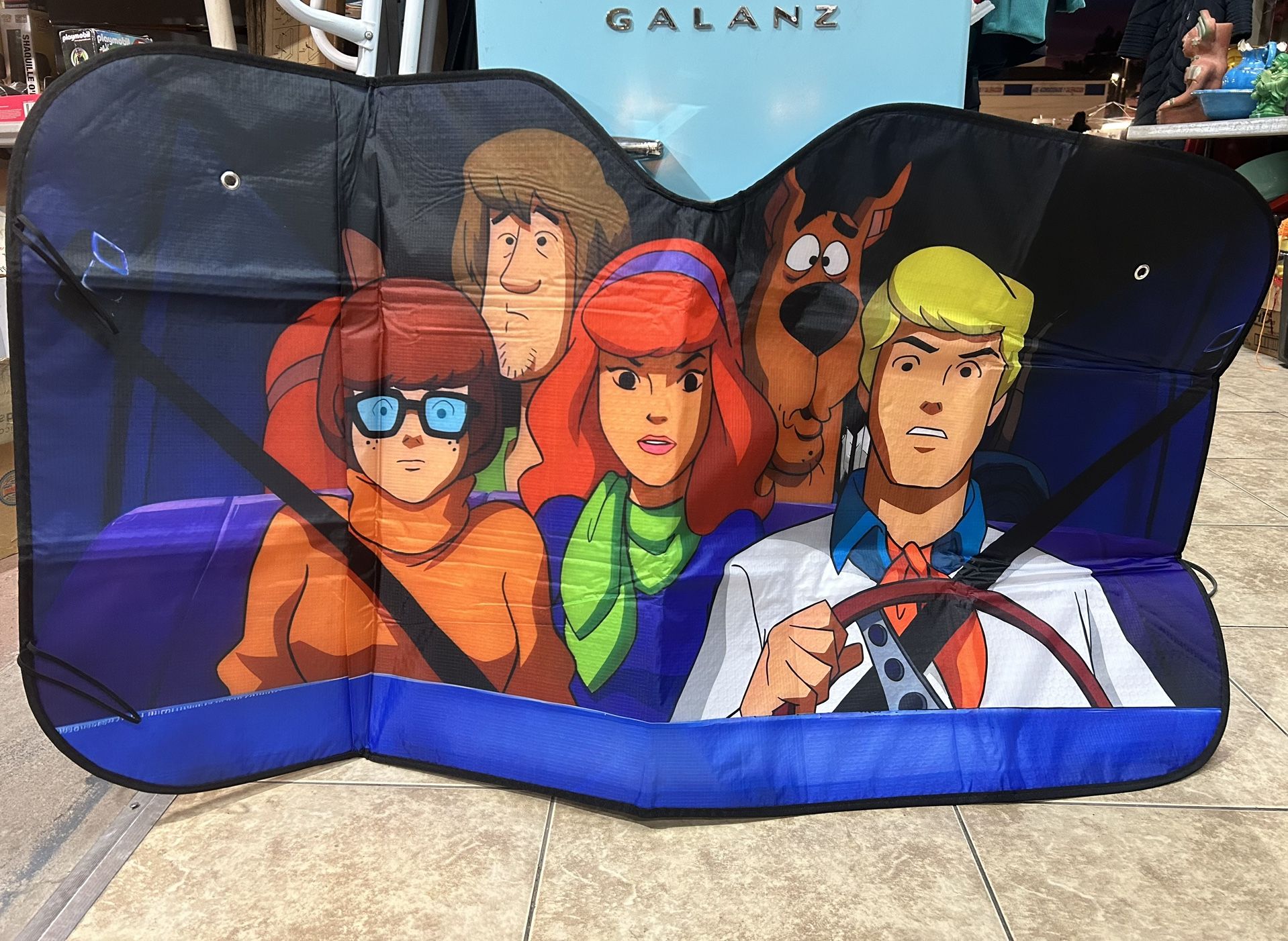 SCOOBY-DOO & GANG CAR WINDSHIELD SUN SHADE VISOR, , BRAND NEW!
