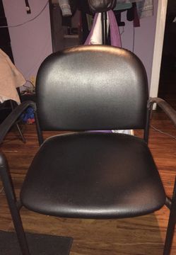 Black Office Chair !NEED GONE ASAP!