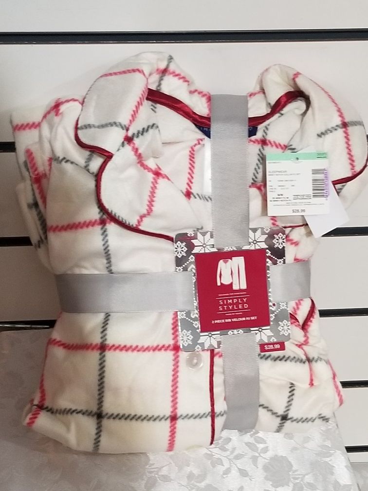 Simply styled pj set womens medium