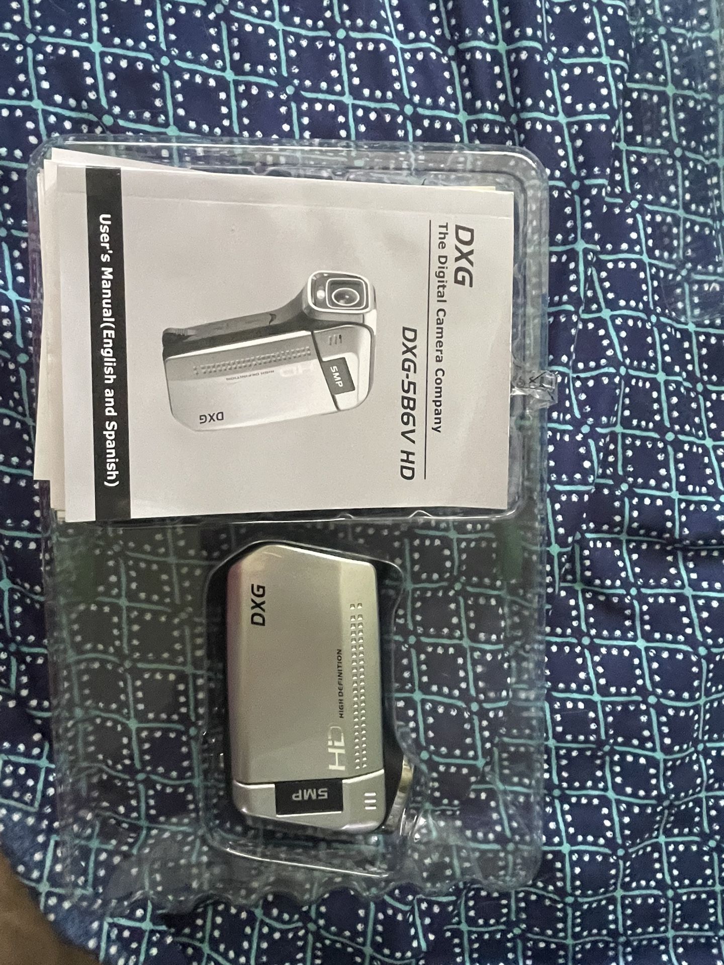 New Never Used DXG Digital Camera With Charger Adapters And Instructions