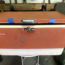 Vintage Coleman Cooler 60’s/70’s
