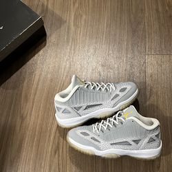 Jordan 11 Low IE: Silver Vest | 11.5M