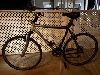 Trek 7100 Hybrid Bike