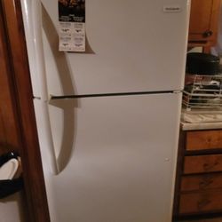 Fridgidare Fridge 