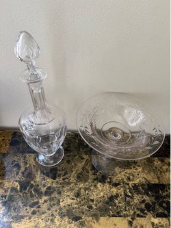 Glass decanter, pedestal bowl