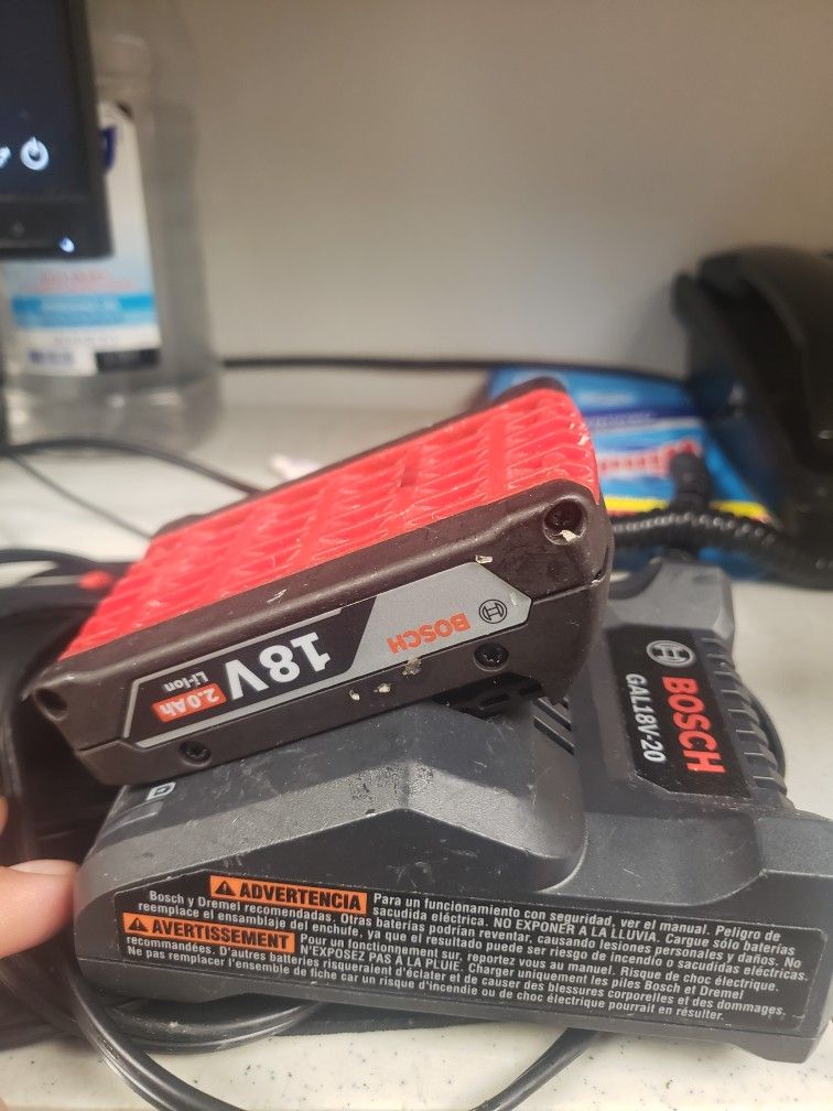 Bosch Charger And Battery 18 V