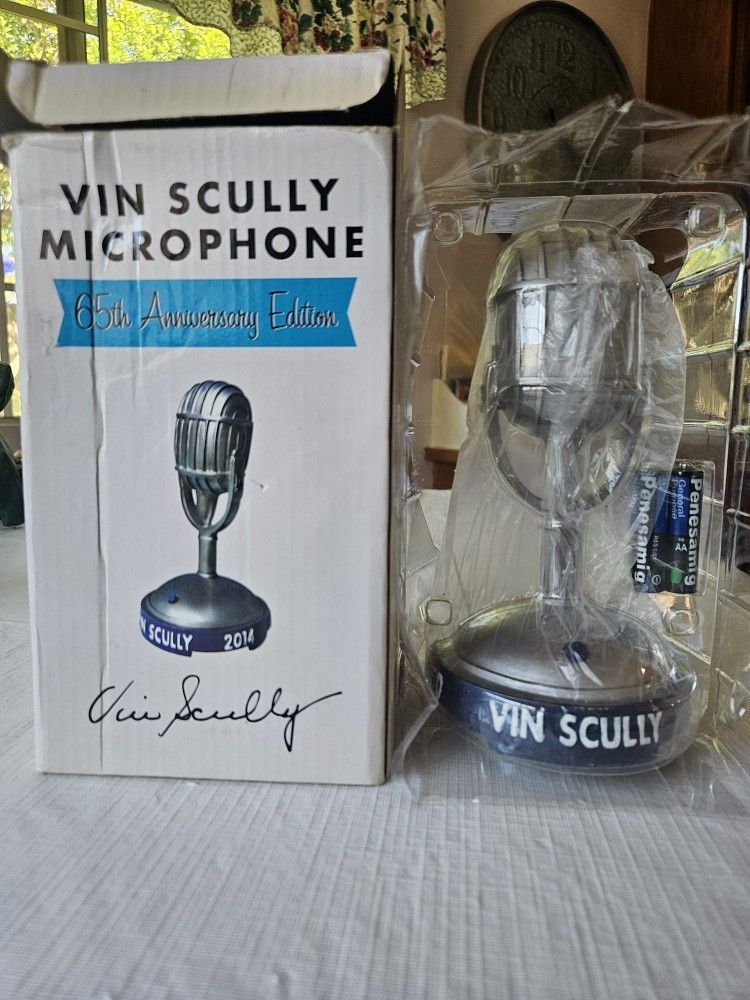 Vin Scully Microphone
