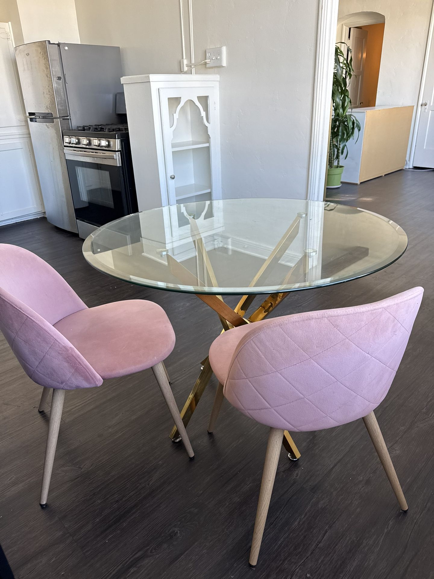 Glass Dinning Table With Chairs