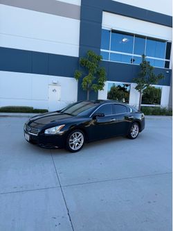 2012 Nissan maxima