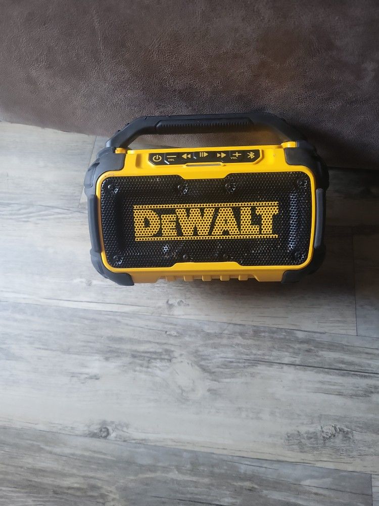 Dewalt 20v Bluetooth Speaker 
