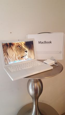 Apple MacBook Good Condition