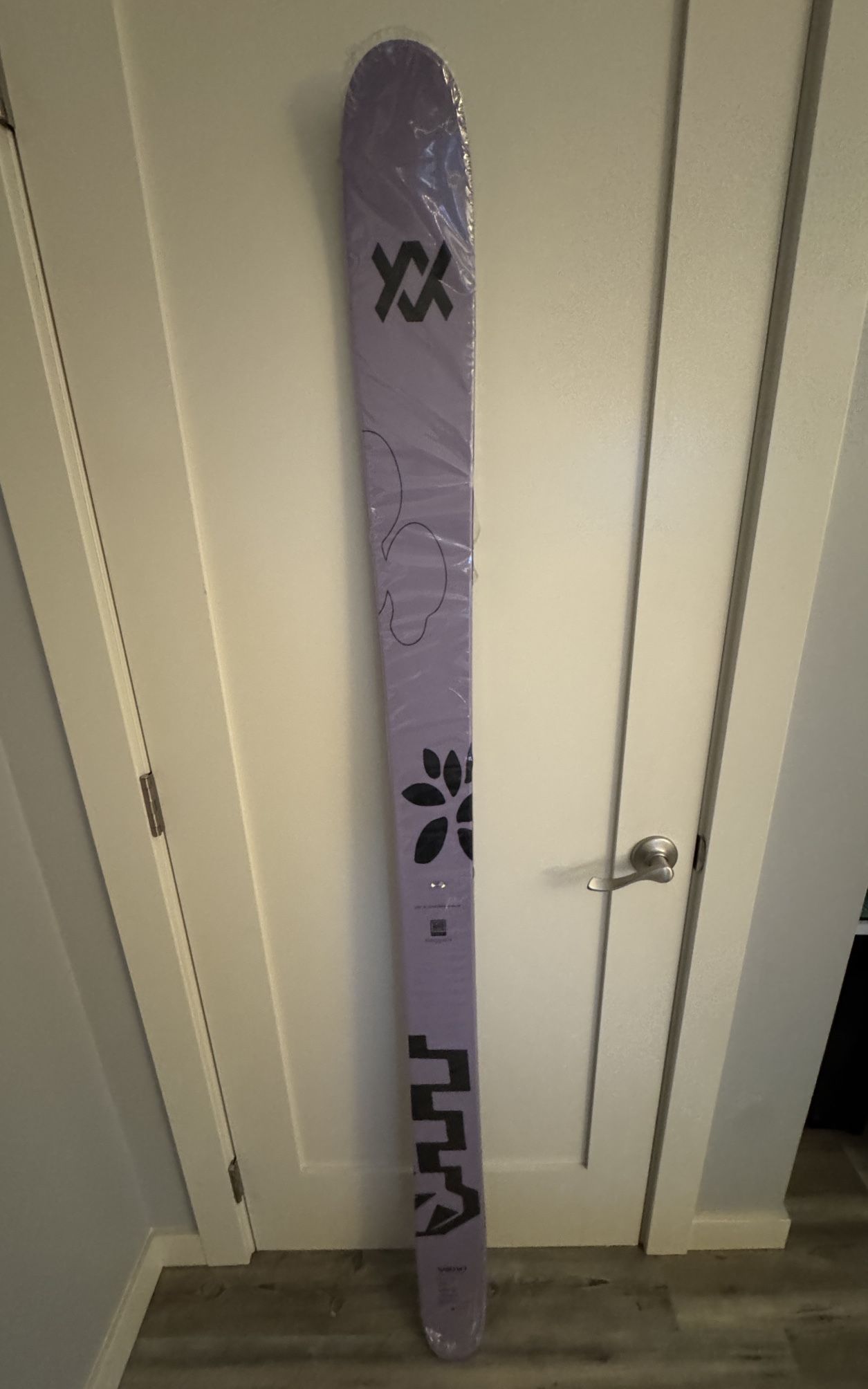 Brand New 2026 Völkl Revolt 104 Skis - 180 cm